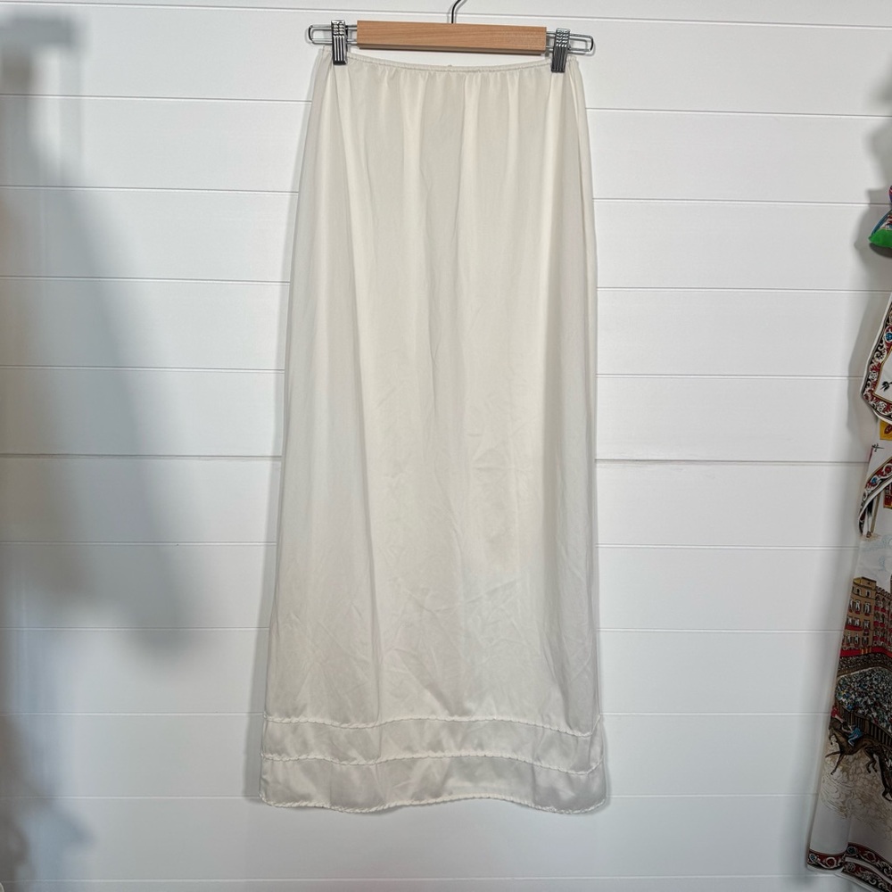 Vintage 1960s American Maid White Nylon Half Slip medium